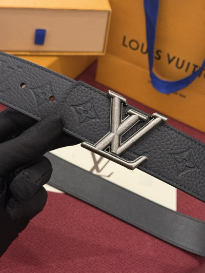 Louis Vuitton Dimension Drift belt-852